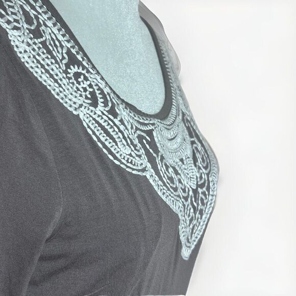 BODEN DRESS SCOOP NECK GRAY JERSEY EMBROIDERY KNEE LENGTH 3/4 SLEEVES SIZE 4 L - Picture 3 of 8
